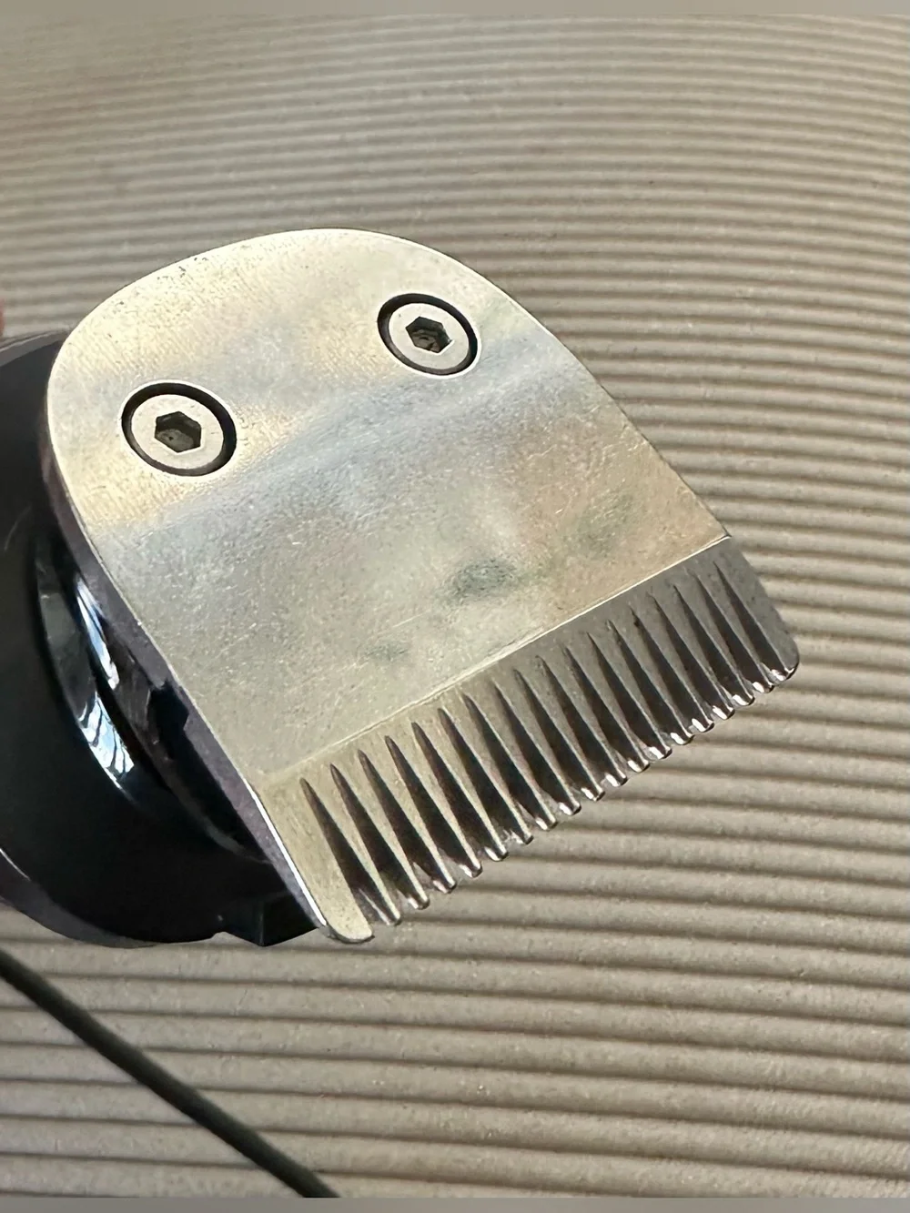 Philips Norelco Multigroom Series 7000 trimmer/clippers
